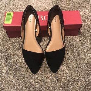 Gently Used (worn 1X) Black D’Orsay Style Flats.